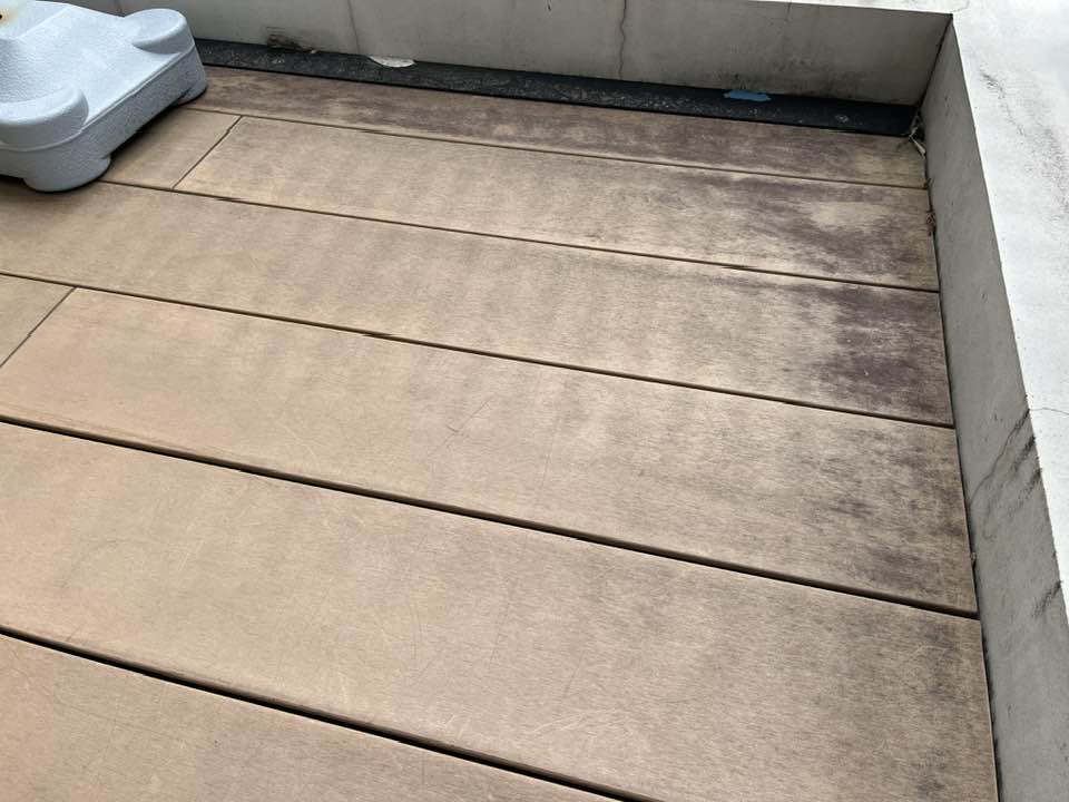 なぜ人工木ウッドデッキは色褪せるのか?
